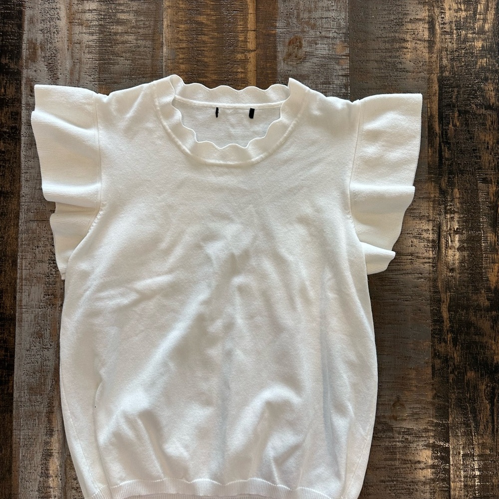 Source Unknown White Ruffle Sleeve Top